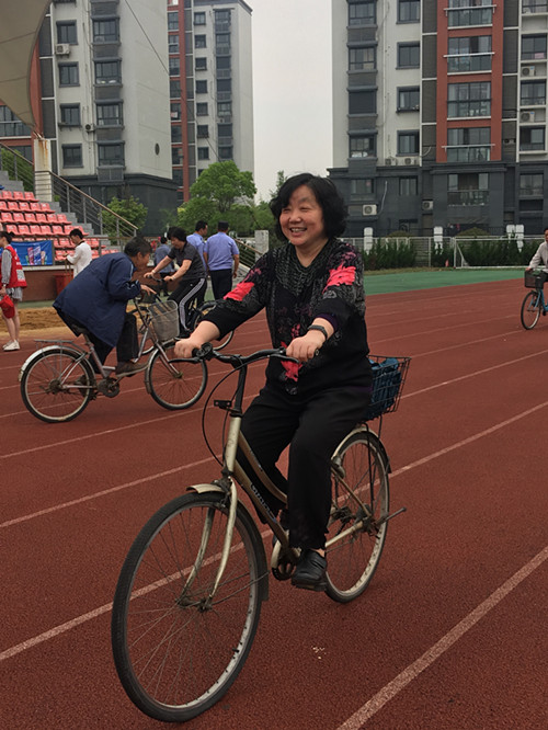 公司教职工积极参加2017年PA视讯官方网站教职工运动会