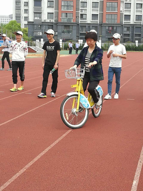 公司教职工积极参加2017年PA视讯官方网站教职工运动会