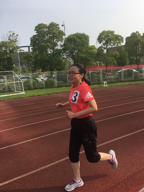 公司教职工积极参加2017年PA视讯官方网站教职工运动会